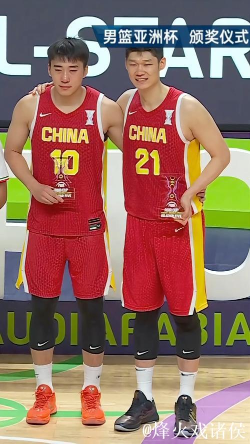 胡金秋王俊杰入选男篮亚洲杯最佳阵容 加洛韦MVP